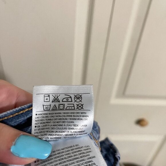 Old Navy Womens Dark Wash The Flirt Cut Off Mid Rise Denim Jean Shorts Size 4 - Picture 5 of 8